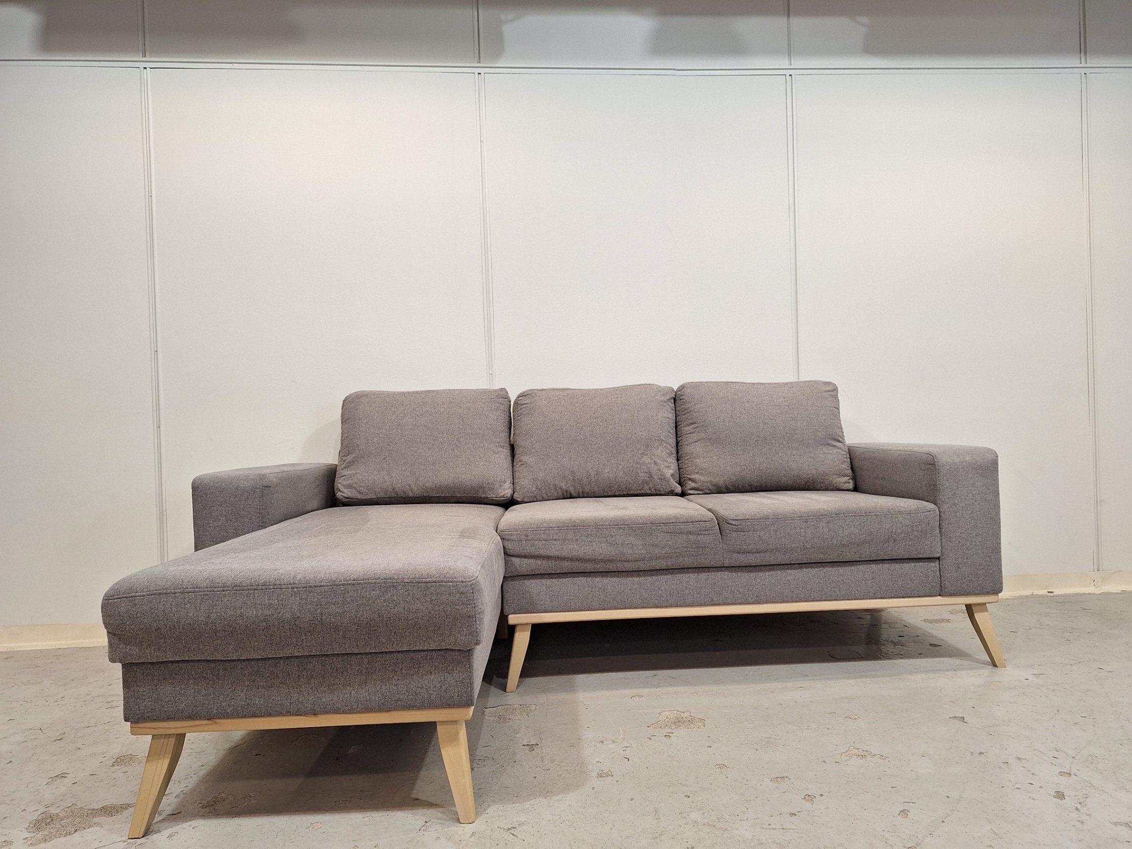 Tyylikäs Divaanisohva 