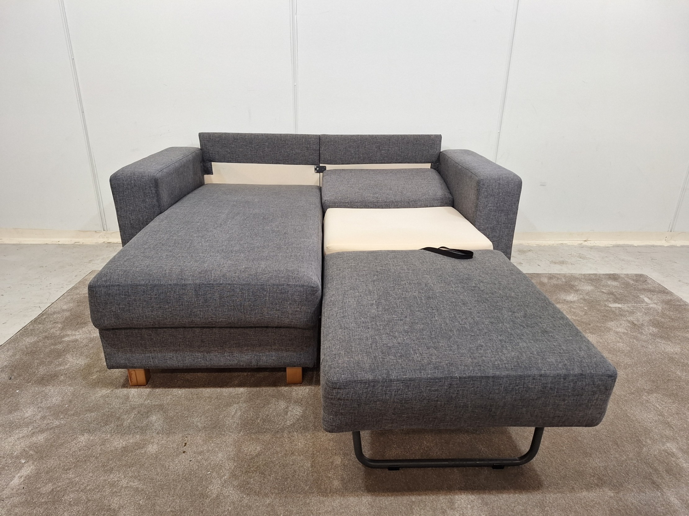 Finsoffat Aina Divaanivuodesohva 