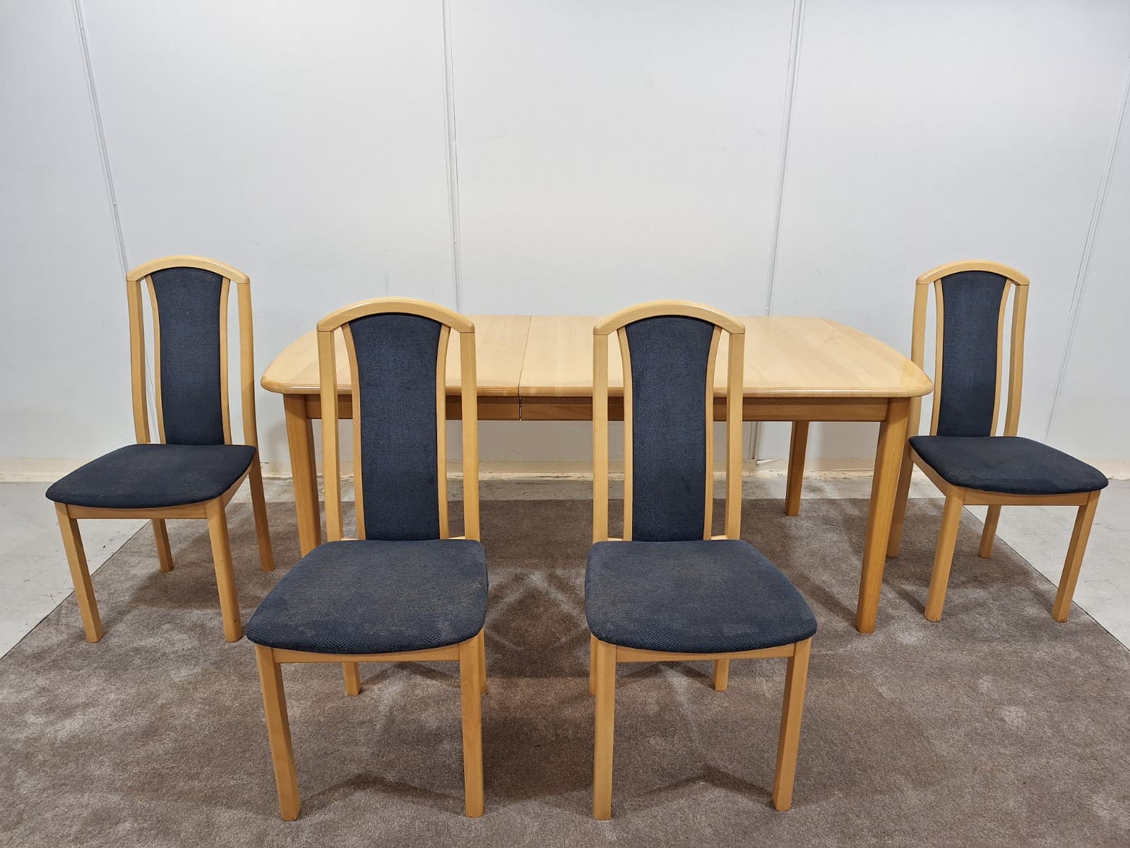 Kirsi Valannin jatkettava Ruokaryhmä+4 tuolia